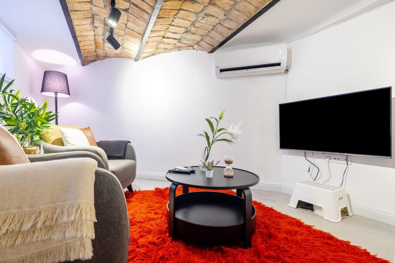 Vibrant Flat 5 Minutes Walk To Istiklal In Beyoglu Apartment Istanbul Ngoại thất bức ảnh